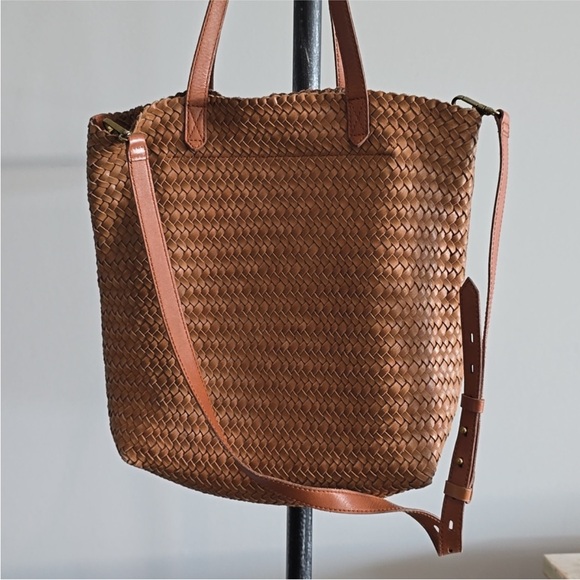 Madewell The Medium Transport Tote: Woven Leather Edition In Burnished Caramel - Picture 3 of 6